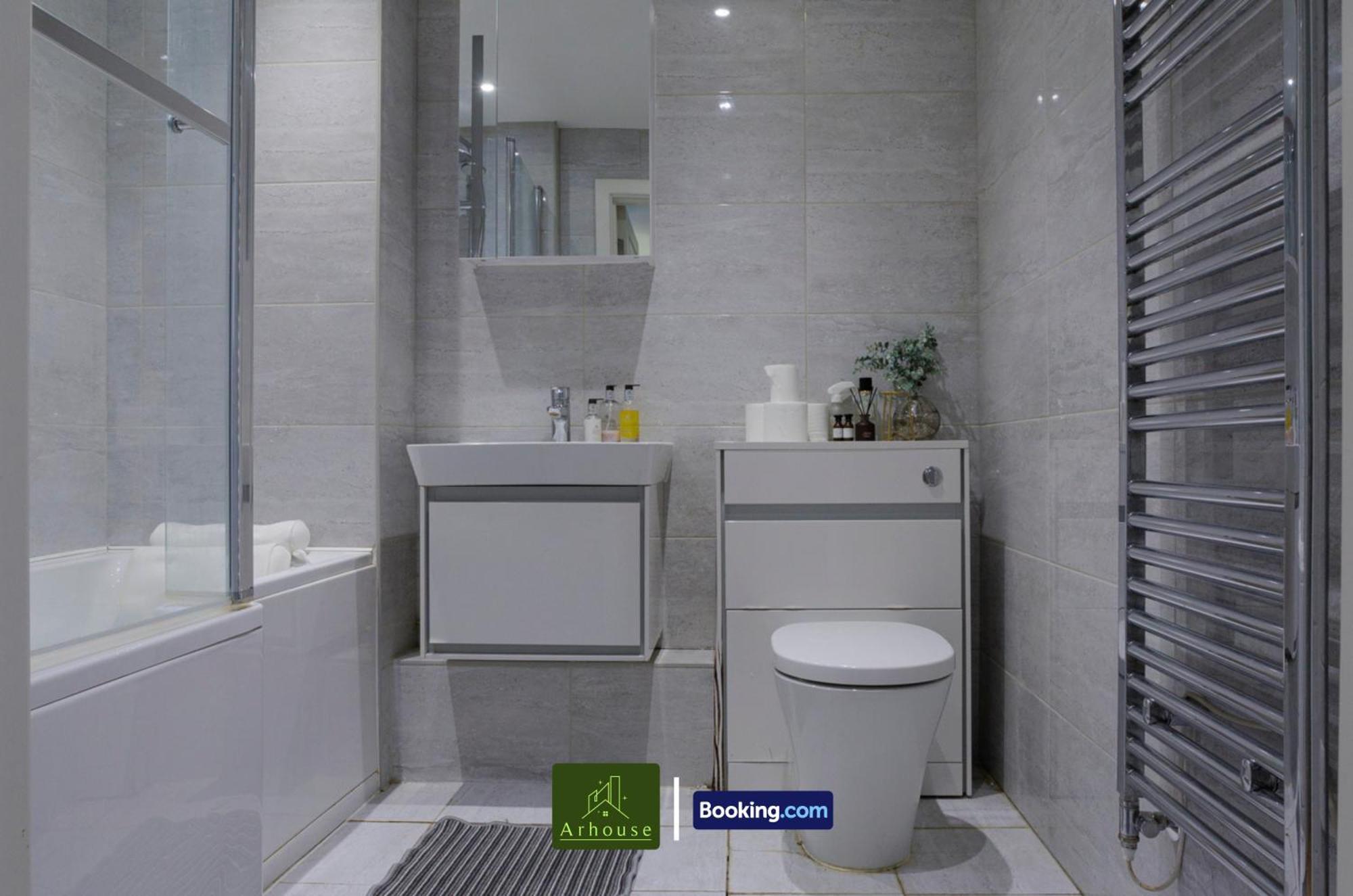 One Bedroom Apartment By Arhouse Apartments Short Lets & Serviced Accommodation Kingston With Free Wifi Kingston upon Thames  Exteriör bild