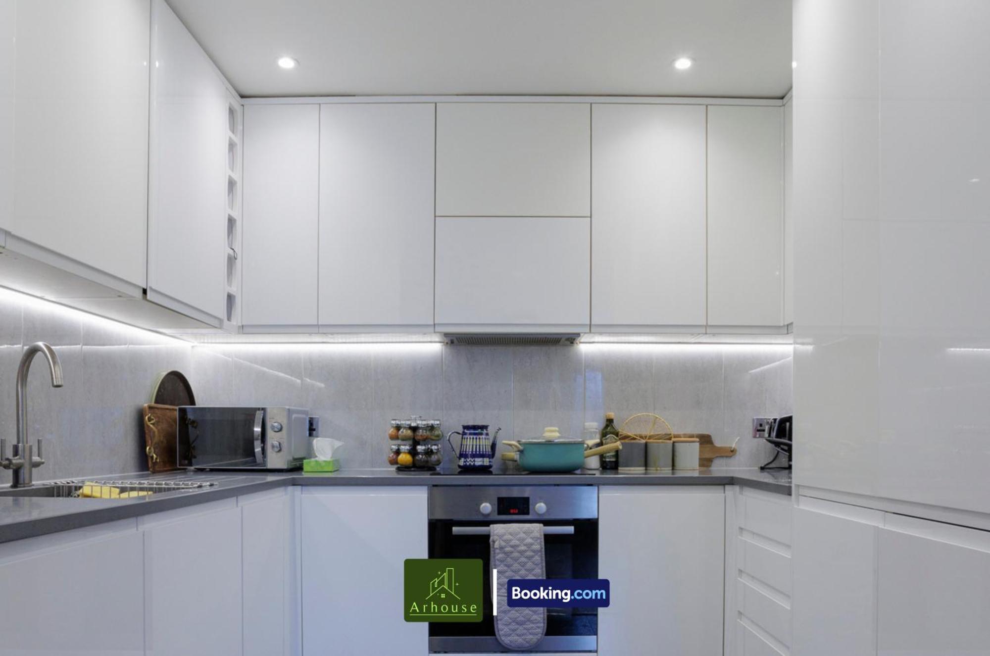 One Bedroom Apartment By Arhouse Apartments Short Lets & Serviced Accommodation Kingston With Free Wifi Kingston upon Thames  Exteriör bild